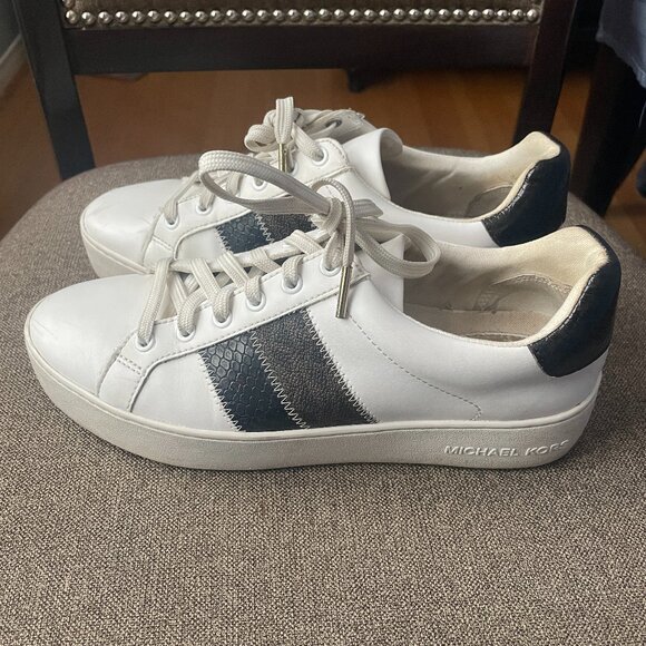 MICHAEL KORS Poppy Lace Up Leather size 8.5 - Picture 1 of 9